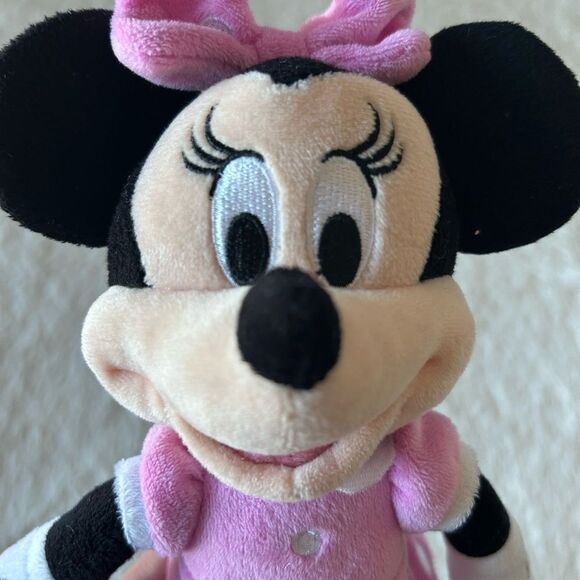 Minnie Mouse stuffed doll - Picture 7 of 14